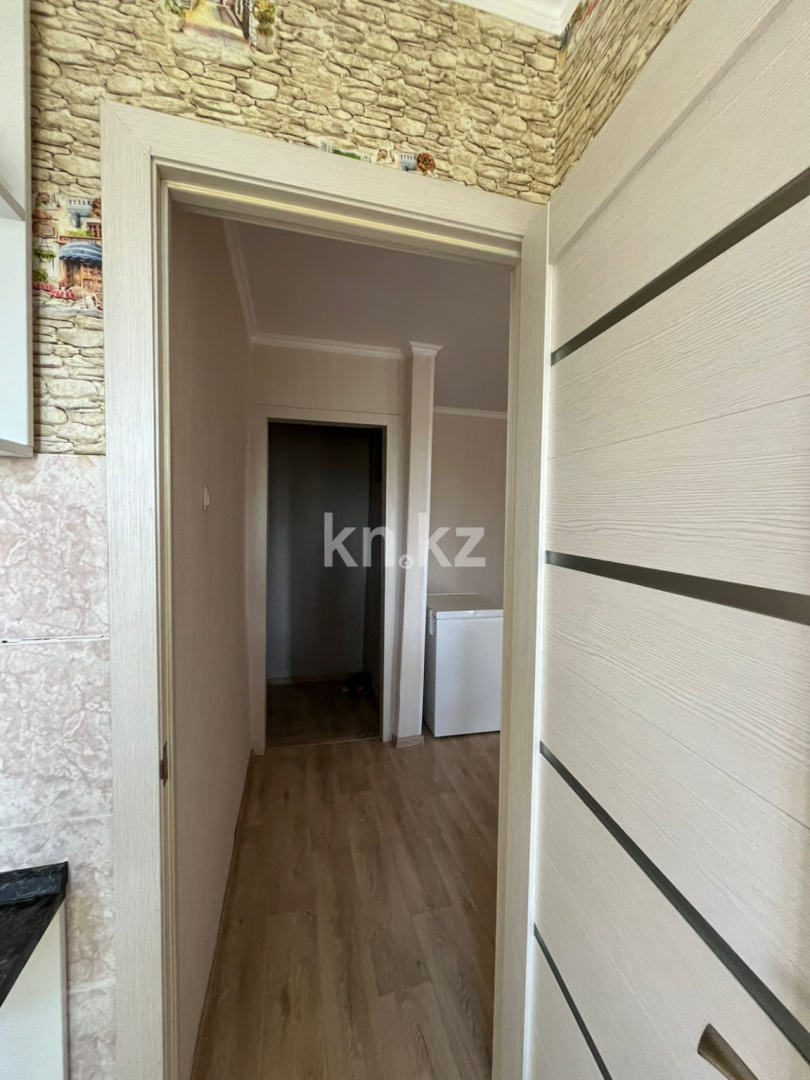 Продажа 2-комнатной квартиры, 43 м², 17 мкр. в Караганде - фото 2