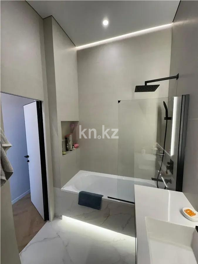 Продажа 3-комнатной квартиры, 70.6 м², пр. Абая, дом  109/7 в Алматы - фото 6