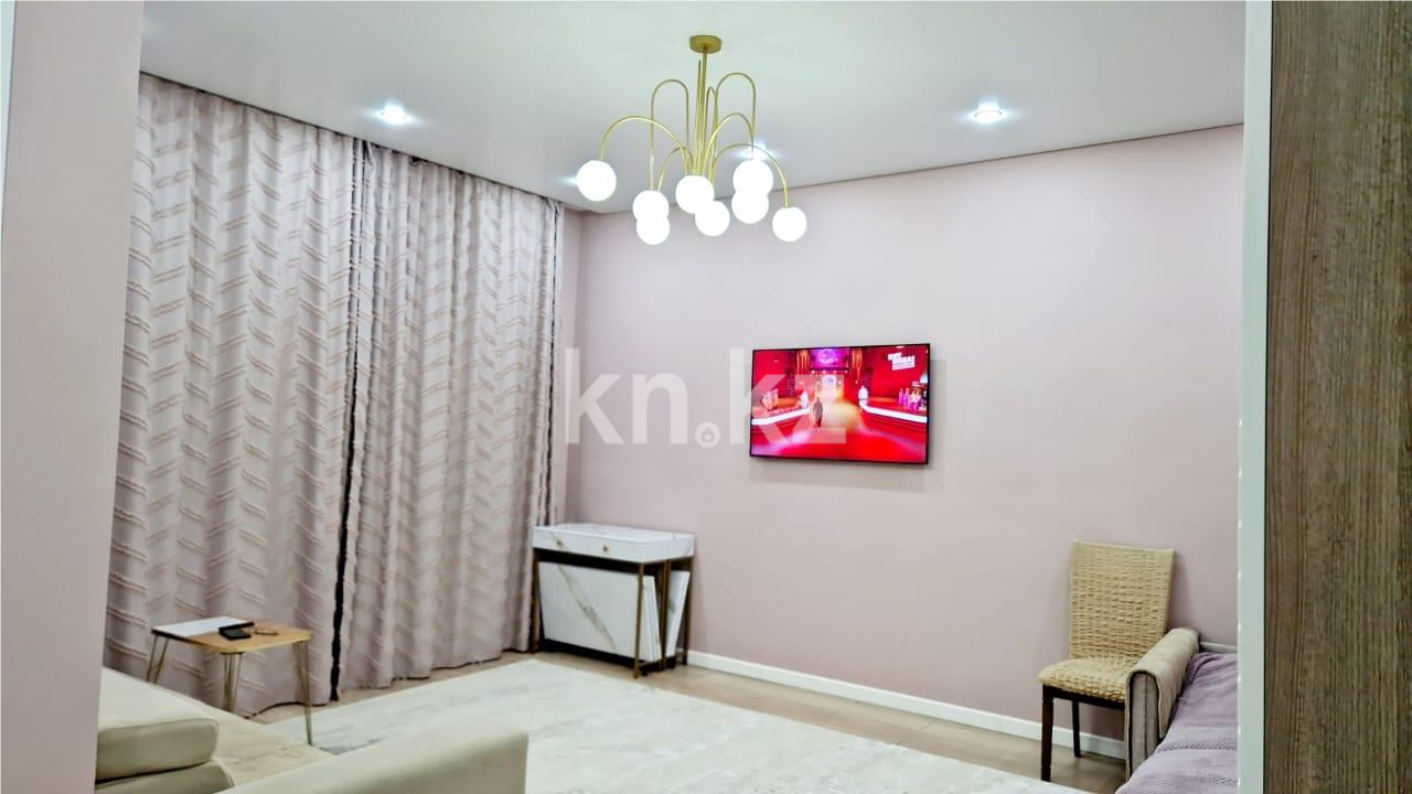 Продажа 1-комнатной квартиры, 39 м², пр. Республики, дом  участок 1/7 в Караганде - фото 2