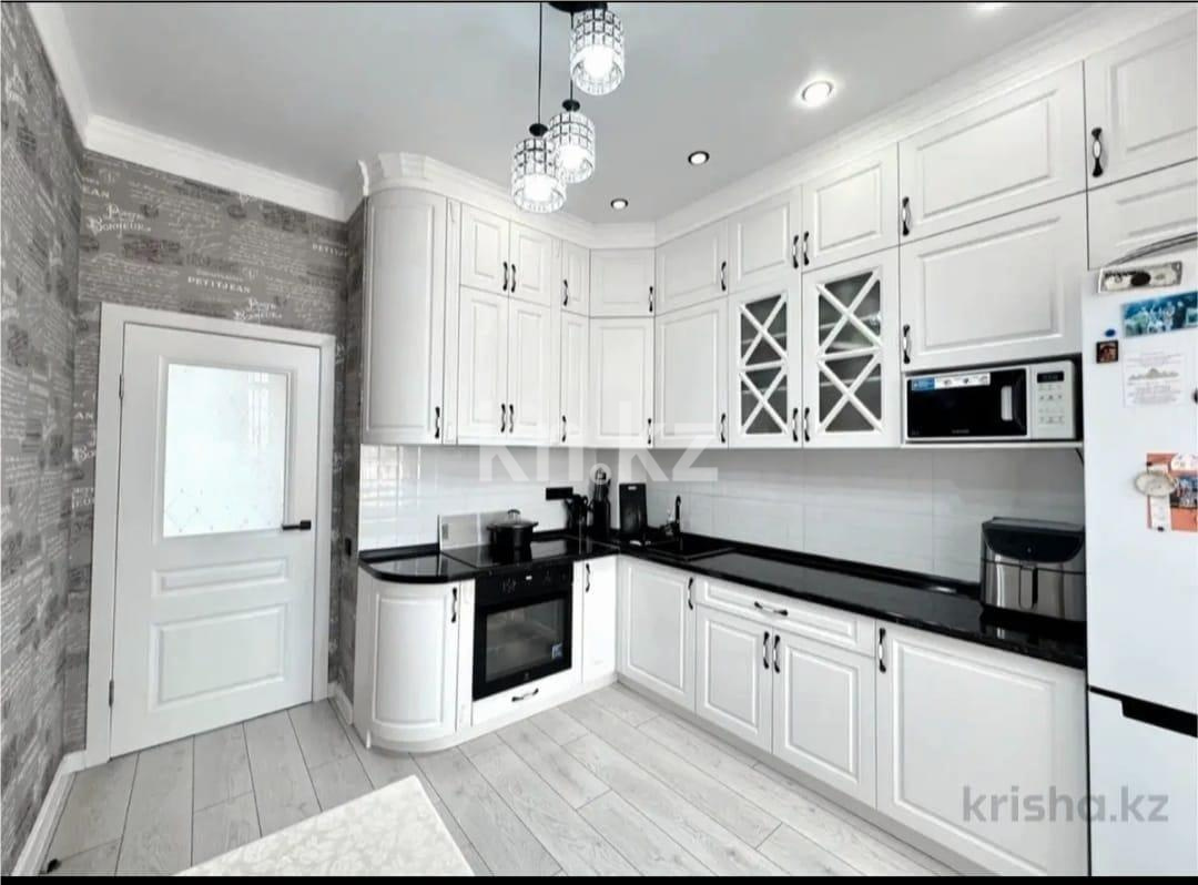 Продажа 3-комнатной квартиры, 87 м², ул. Нарикбаева в Астане