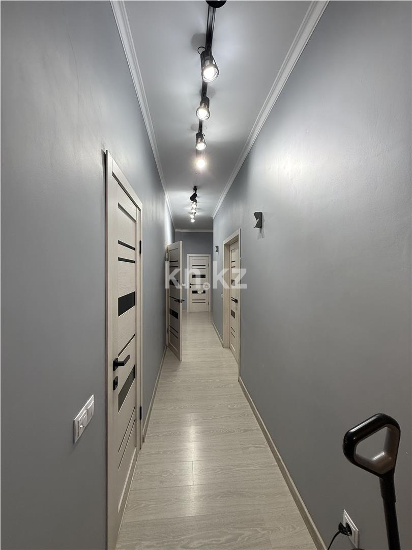 Продажа 3-комнатной квартиры, 73 м², пр. Шахтеров, дом  52б в Караганде - фото 12