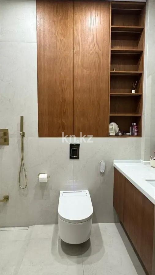 Продажа 3-комнатной квартиры, 123.5 м² в Алматы - фото 2