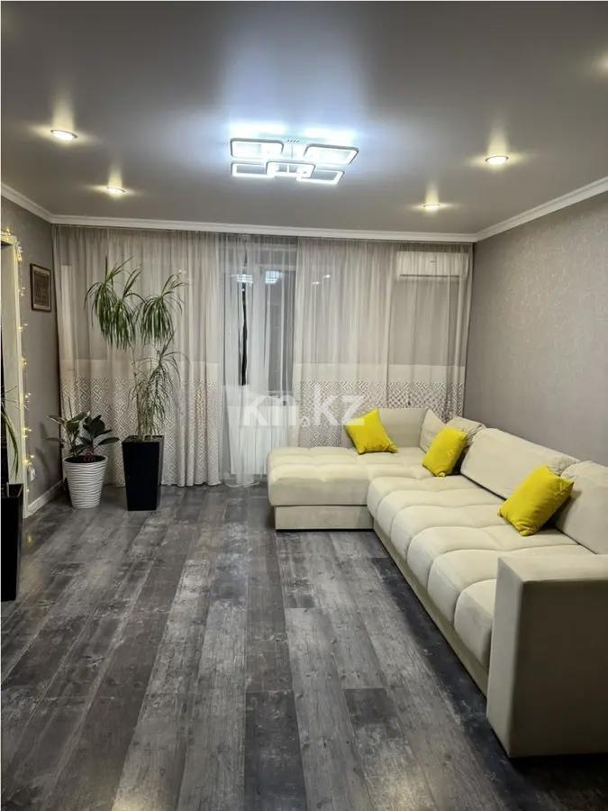 Продажа 4-комнатной квартиры, 80 м², ул. Ермекова, дом  83 в Караганде