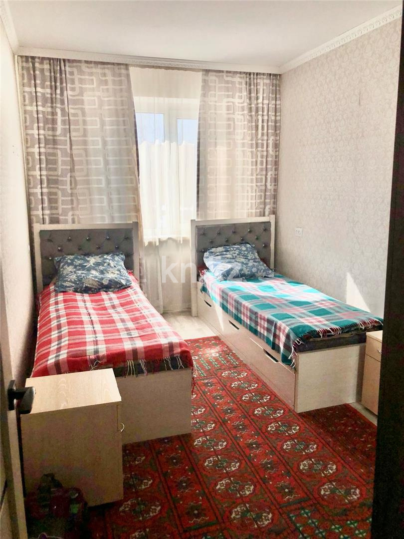 Продажа 4-комнатной квартиры, 62 м², мкр-н Восток-1, дом  13 в Караганде - фото 5