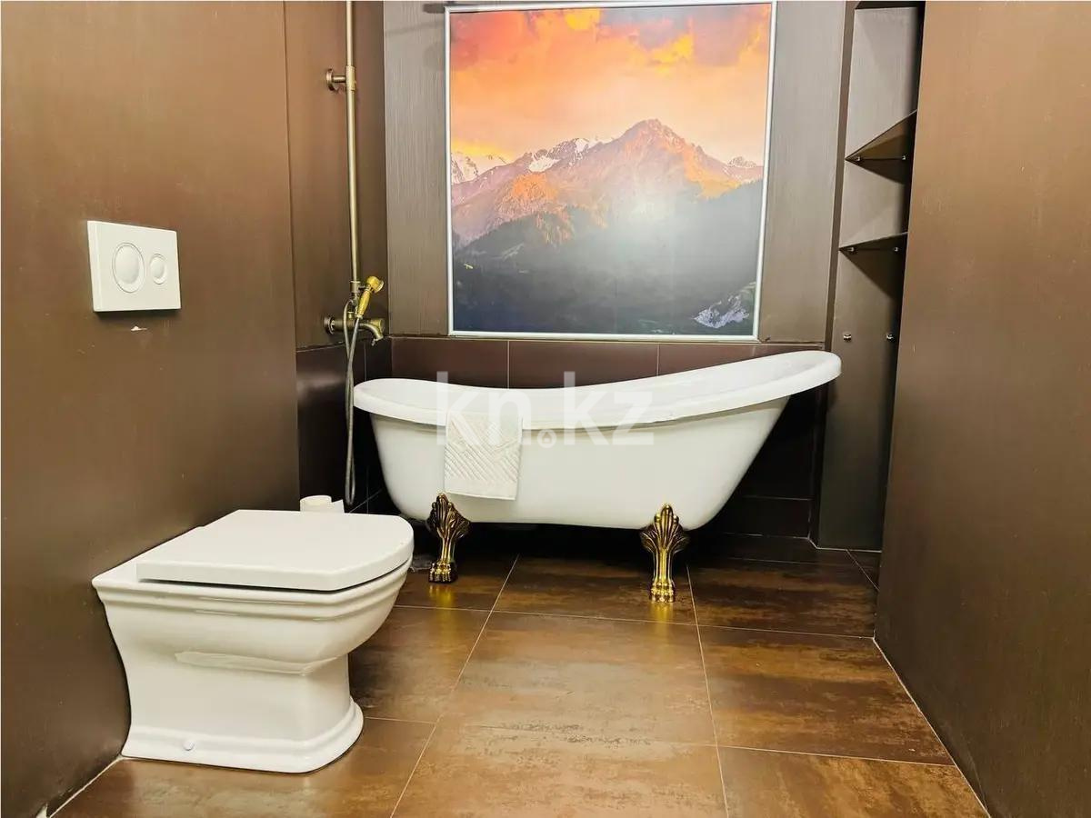 Продажа 3-комнатной квартиры, 117 м², ул. Розыбакиева, дом  283/1 в Алматы - фото 5