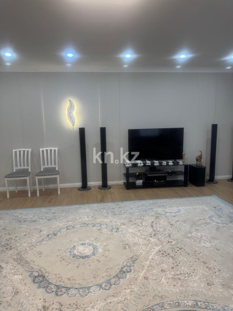 Продажа 3-комнатной квартиры, 140 м², ул. Скоробогатова, дом  65 в Уральске - фото 3