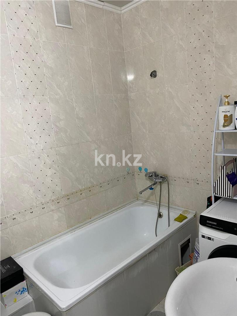 Продажа 3-комнатной квартиры, 80 м², ул. Сарыарка в Караганде - фото 8