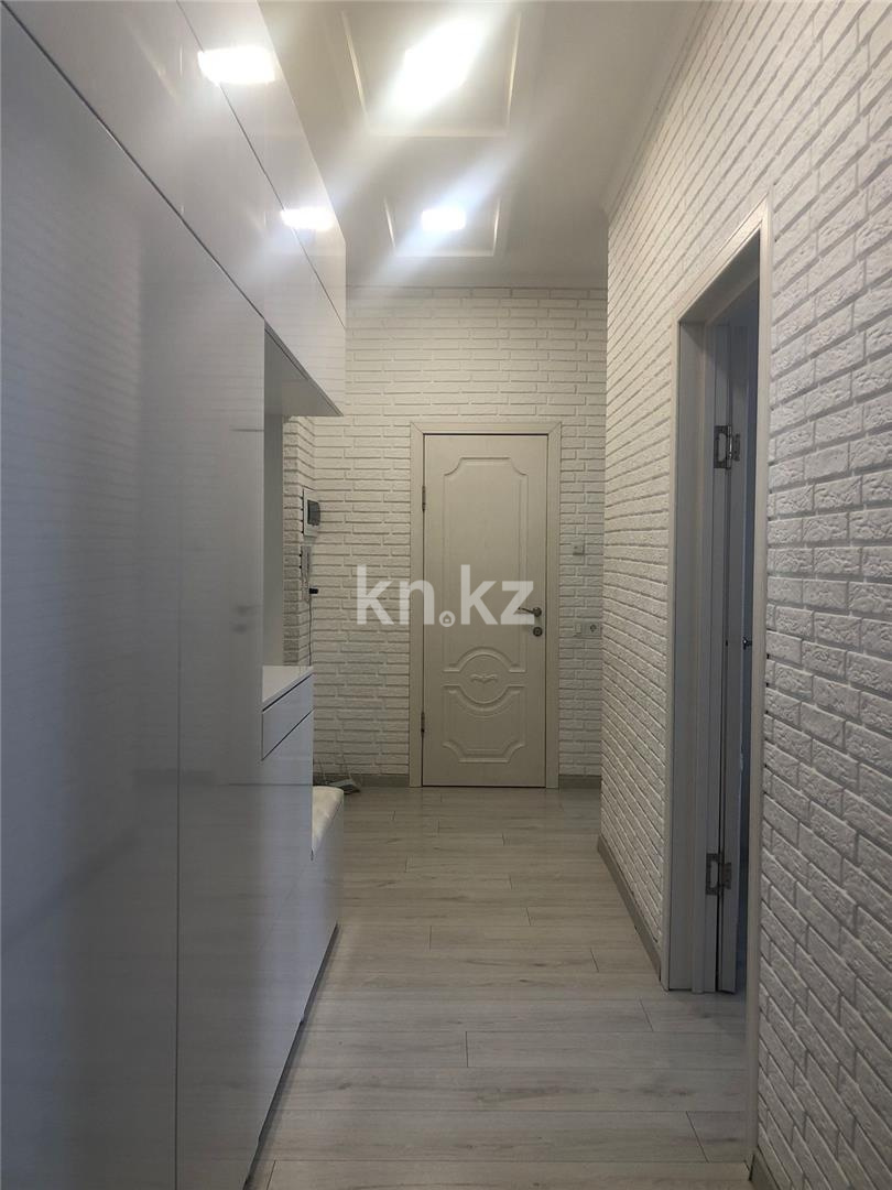 Продажа 2-комнатной квартиры, 59 м², ул. Ондасынова, дом  8 в Караганде - фото 11