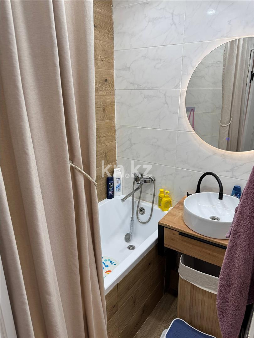 Продажа 3-комнатной квартиры, 63 м², мкр-н 23 в Караганде - фото 12