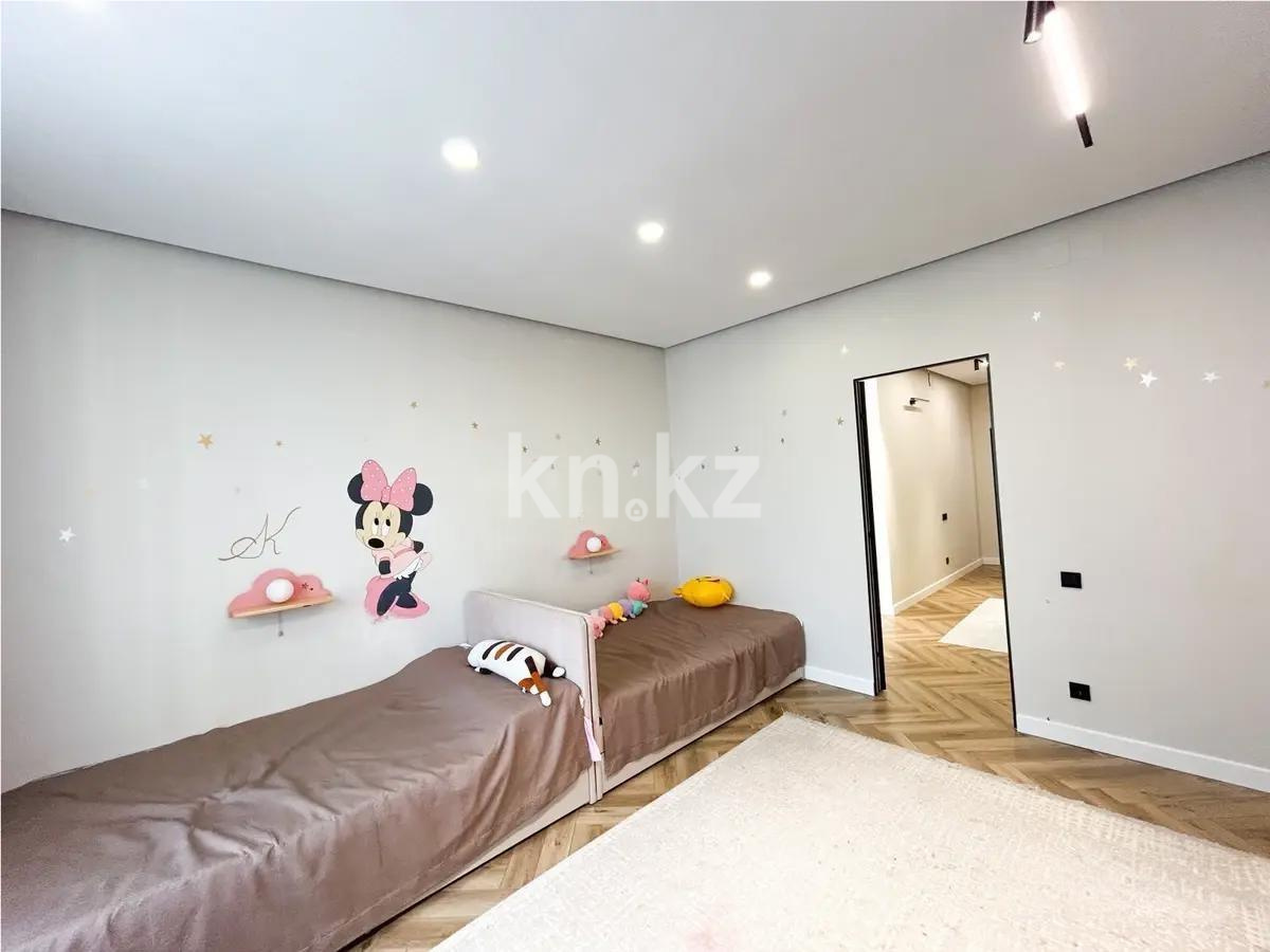 Продажа 4-комнатной квартиры, 132 м², ул. Варламова, дом  27а в Алматы - фото 4