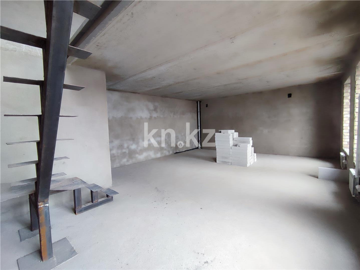 Продажа 4-комнатной квартиры, 111 м² в Караганде - фото 4