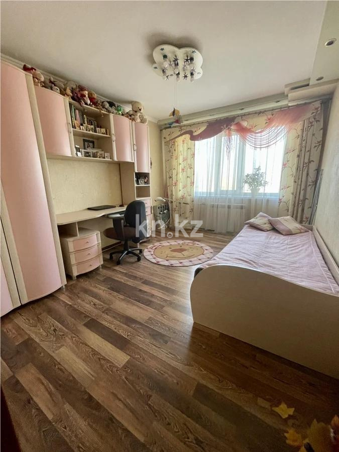 Продажа 3-комнатной квартиры, 69 м², 11а мкр., дом  20 в Караганде - фото 3