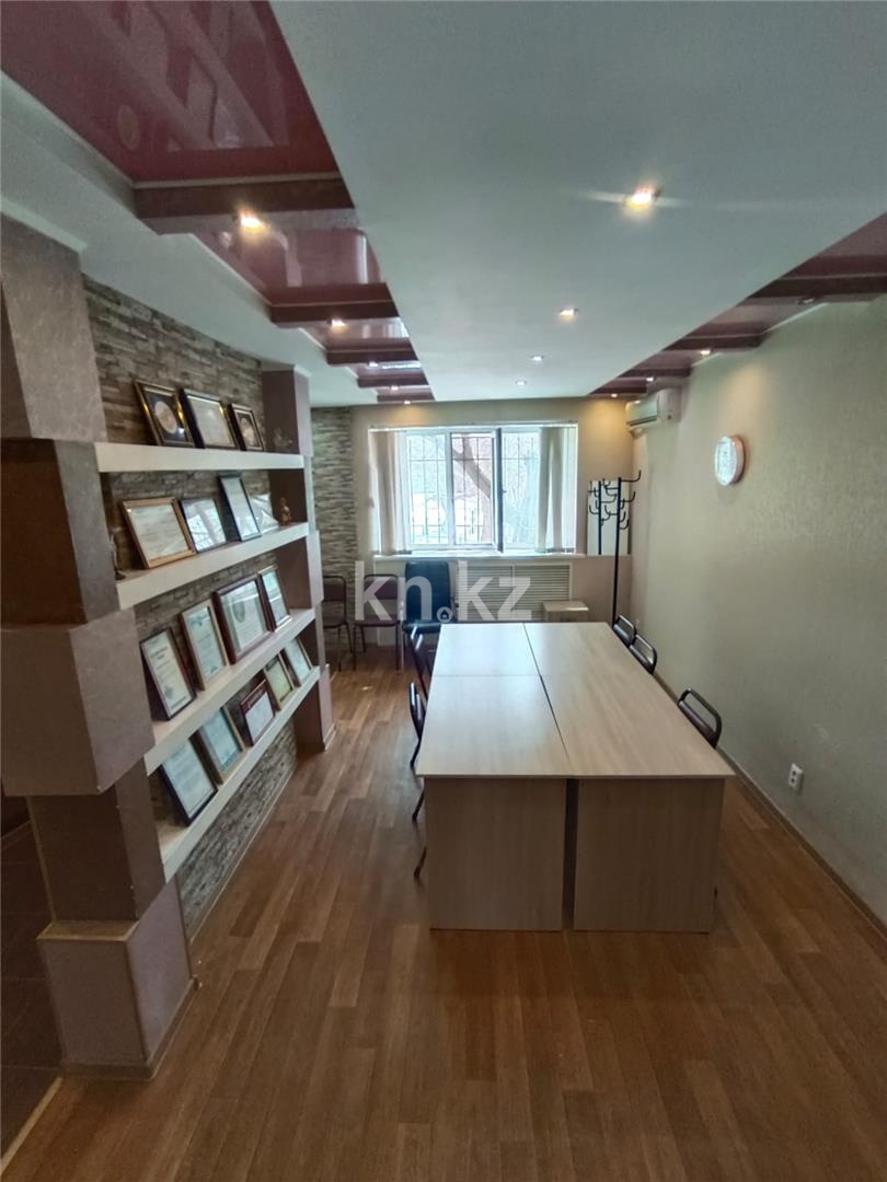 Продажа 3-комнатной квартиры, 62 м², ул. Ермекова, дом  60 в Караганде - фото 2