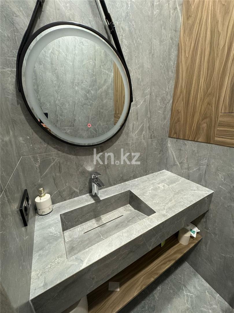 Продажа 4-комнатной квартиры, 103 м², пр. Республики, дом  участок 1/7 в Караганде - фото 15