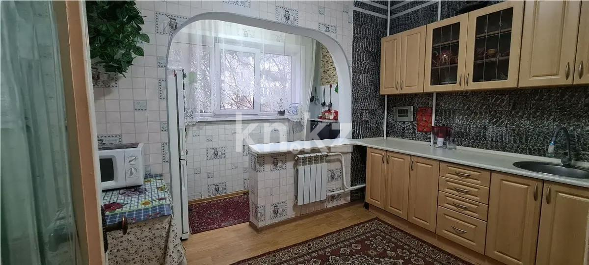 Продажа 2-комнатной квартиры, 62.5 м², мкр. Аксай-3а, дом  69 в Алматы