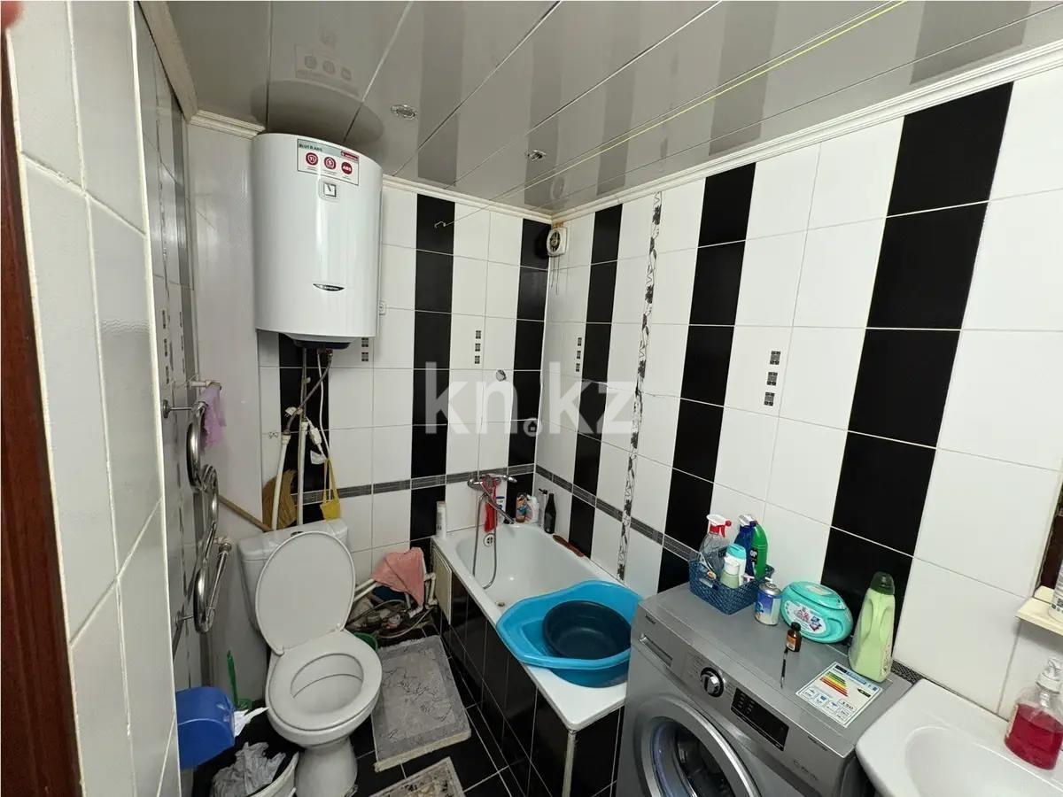 Продажа 3-комнатной квартиры, 56 м², ул. Орлова, дом  103 в Караганде - фото 5