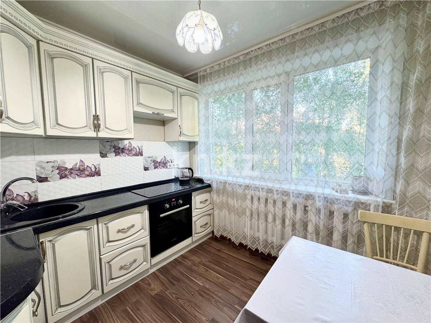 Продажа 2-комнатной квартиры, 51 м², пр. Строителей, дом  1 в Караганде - фото 5