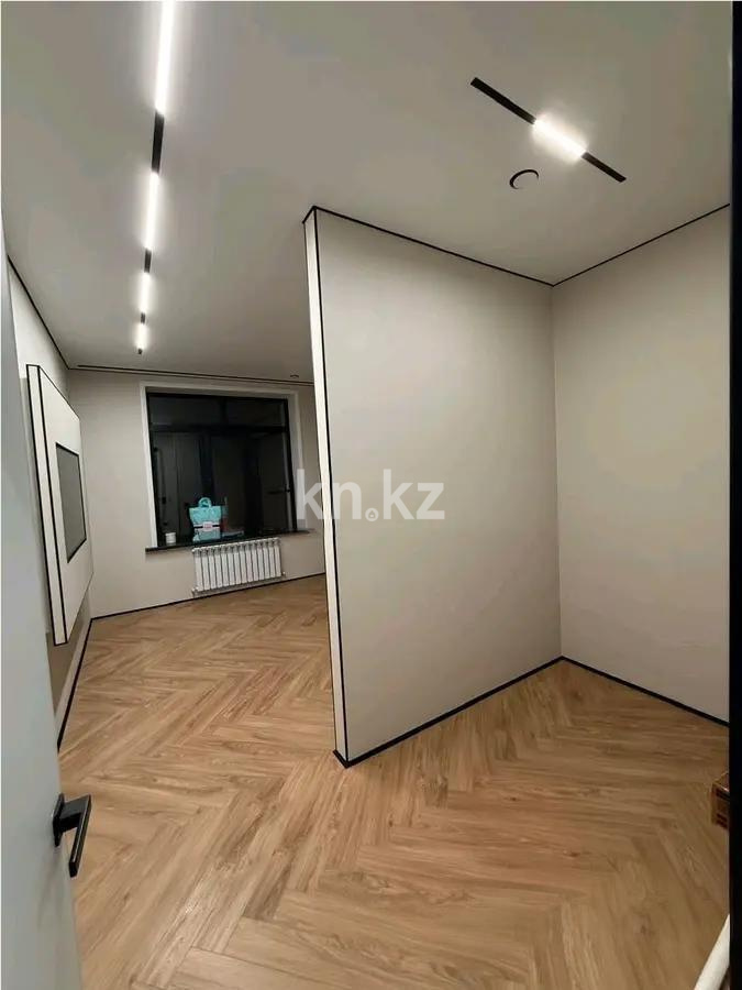 Продажа 3-комнатной квартиры, 106 м², ул. Таттимбета, дом  40 в Караганде - фото 3