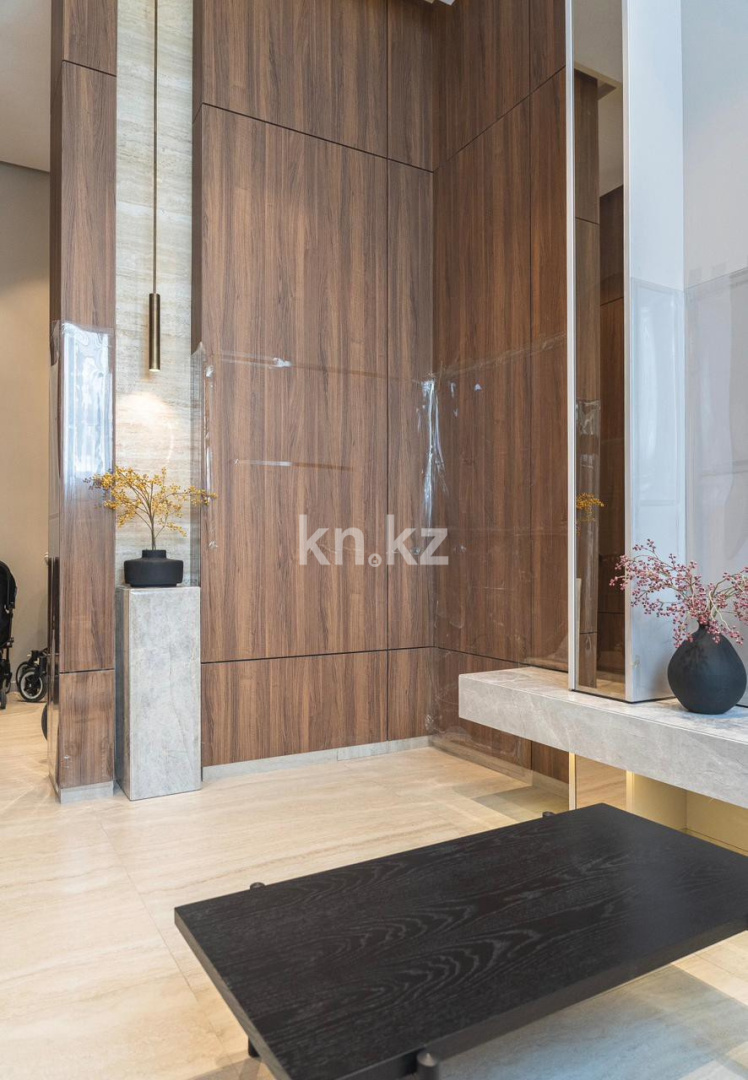 Продажа 4-комнатной квартиры, 121 м² в Астане