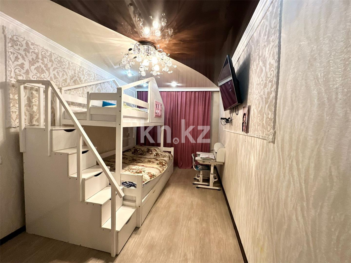 Продажа 4-комнатной квартиры, 74 м², ул. Гапеева в Караганде - фото 3
