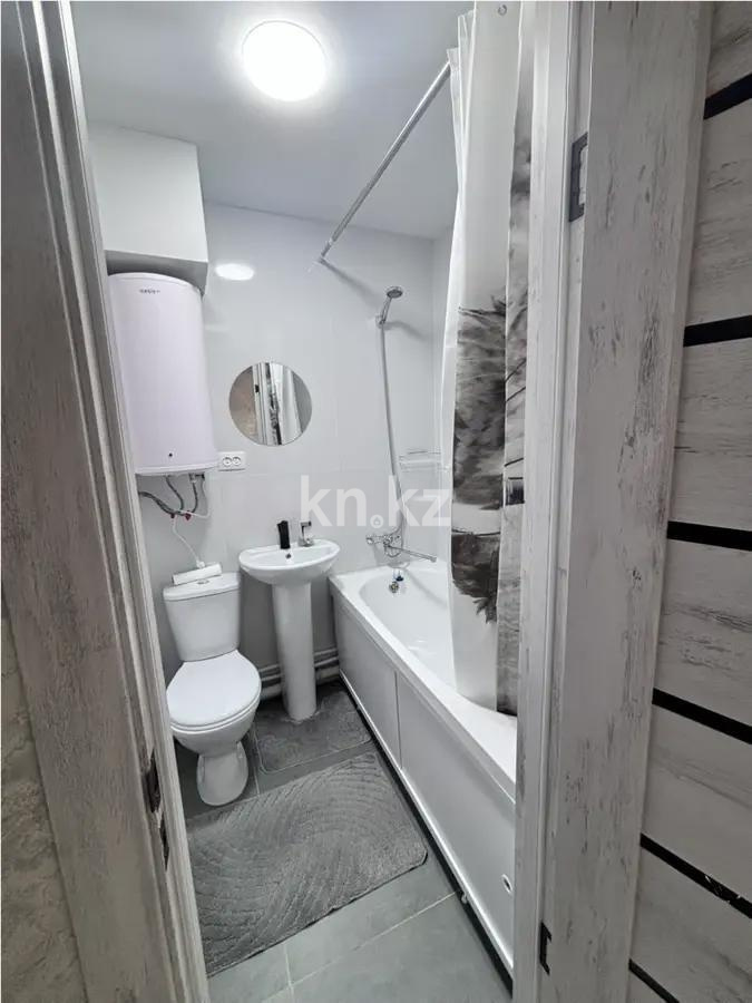 Продажа 1-комнатной квартиры, 32 м², 23 мкр., дом  11 в Караганде - фото 3
