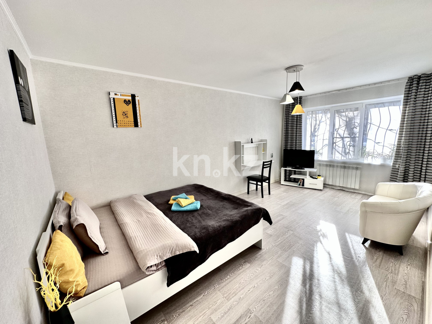 Аренда 2-комнатной квартиры посуточно, 48 м², ул. Си Синхая, дом  18 - Гагарина в Алматы - фото 2