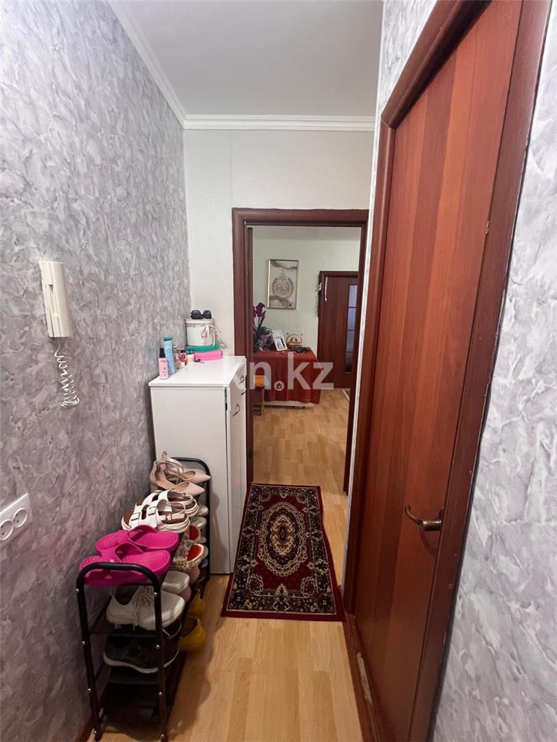 Продажа 3-комнатной квартиры, 47 м², мкр. Восток-2, дом  13 в Караганде - фото 5