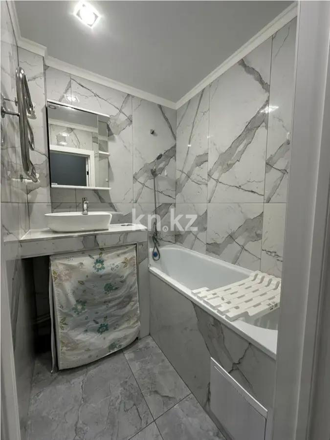 Продажа 3-комнатной квартиры, 65 м², пр. Шахтеров, дом  46/1 в Караганде - фото 5