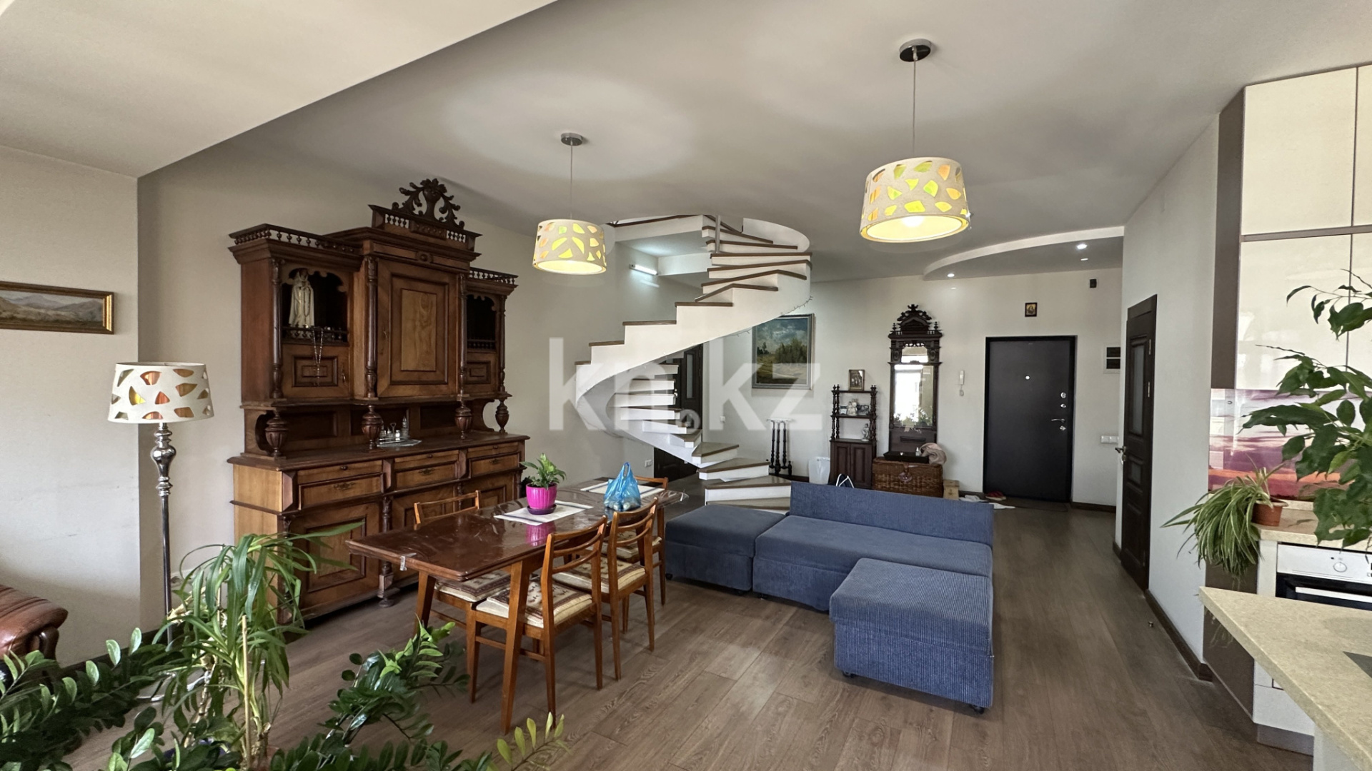 Продажа 5-комнатной квартиры, 295 м² в Алматы - фото 2