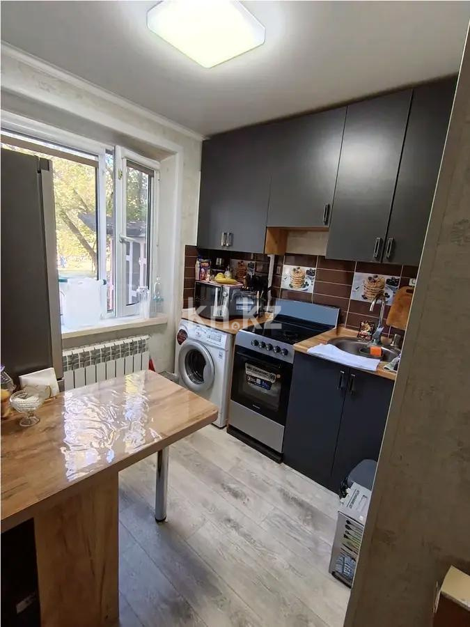 Продажа 3-комнатной квартиры, 54 м², мкр-н 13, дом  10 в Караганде - фото 4