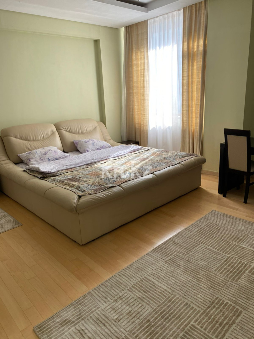 Аренда 2-комнатной квартиры, 105 м² в Астане