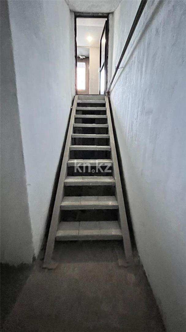 Продажа 2-комнатной квартиры, 65 м², ул. Муканова в Караганде - фото 16