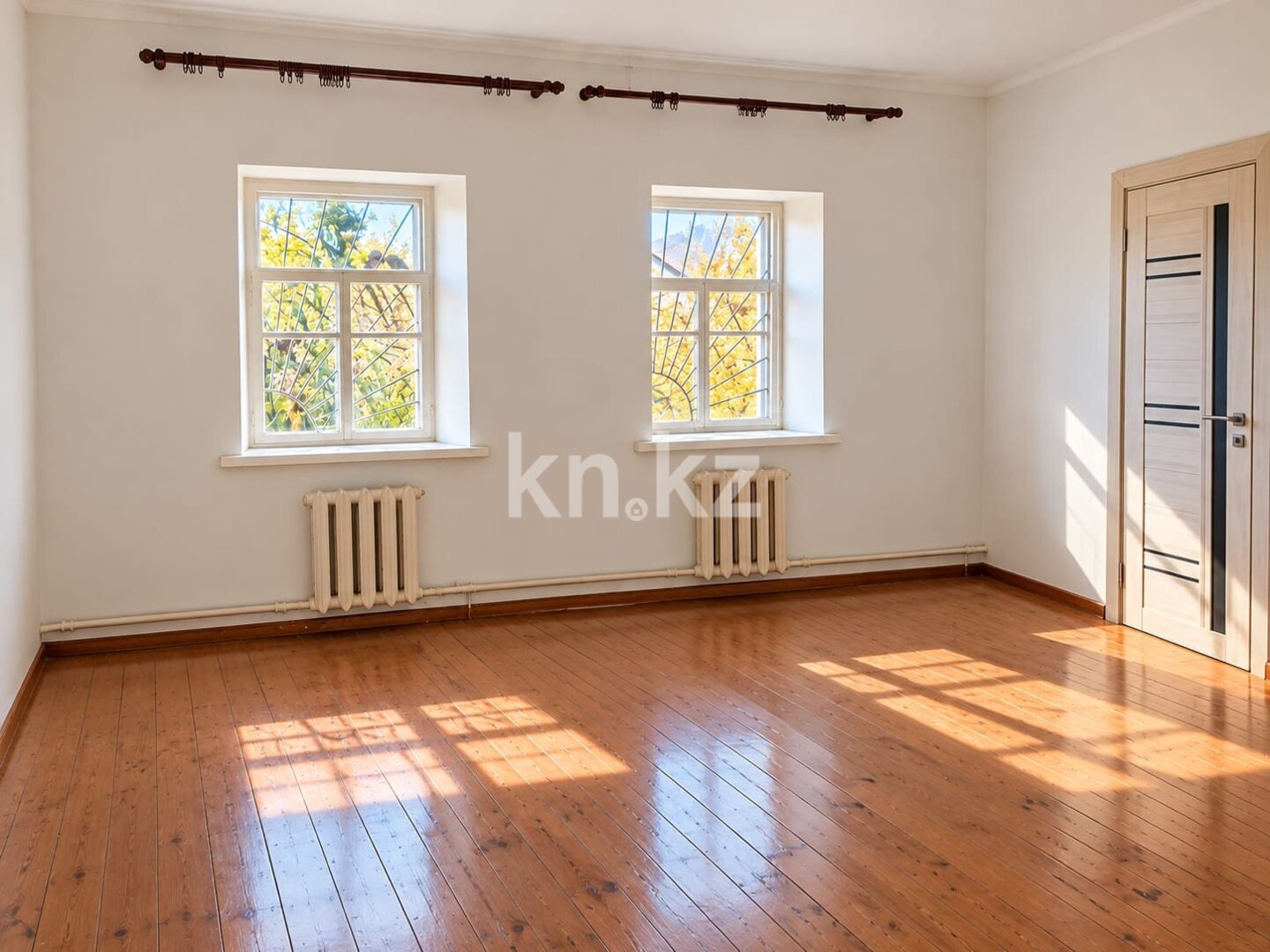 Продажа 4-комнатного дома, 100 м² в Астане