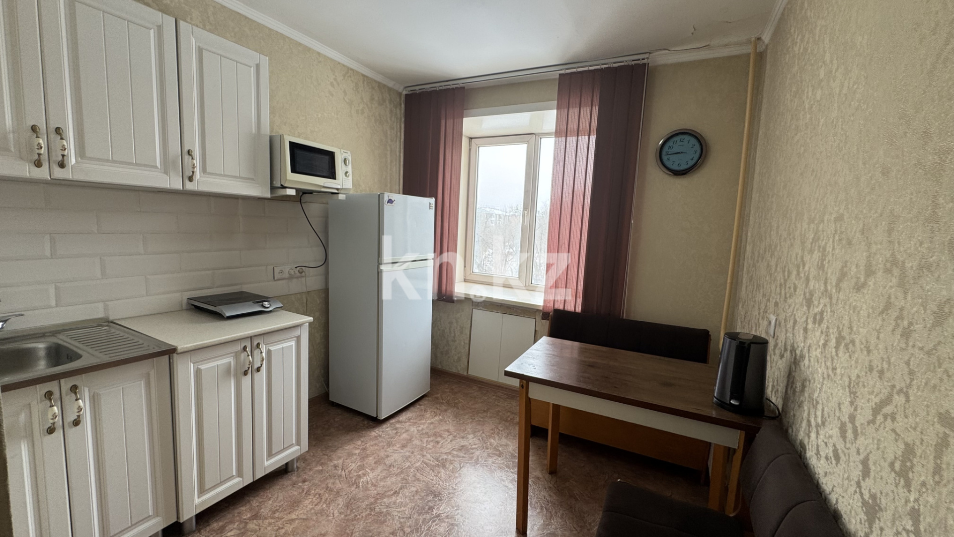 Аренда 1-комнатной квартиры посуточно, 36 м², ул. Бурова, дом  19/1 в Усть-Каменогорске - фото 5