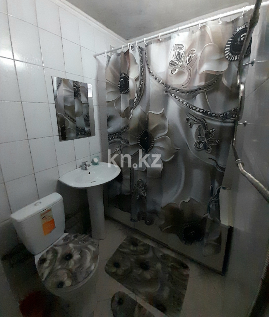 Аренда 2-комнатной квартиры посуточно, 50 м², пр. Ауэзова, дом  49 в Усть-Каменогорске - фото 8