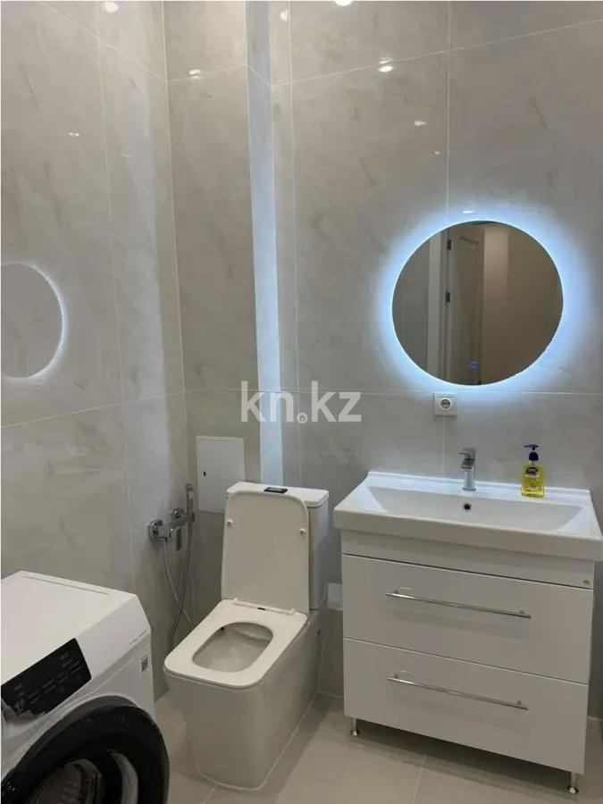 Продажа 1-комнатной квартиры, 40 м², пр. Аль-Фараби, дом  7/3 в Астане - фото 3