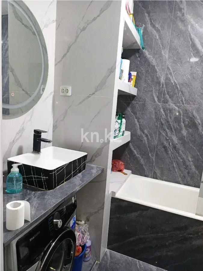 Продажа 1-комнатной квартиры, 33 м², мкр-н Аксай-4, дом  58А в Алматы - фото 2