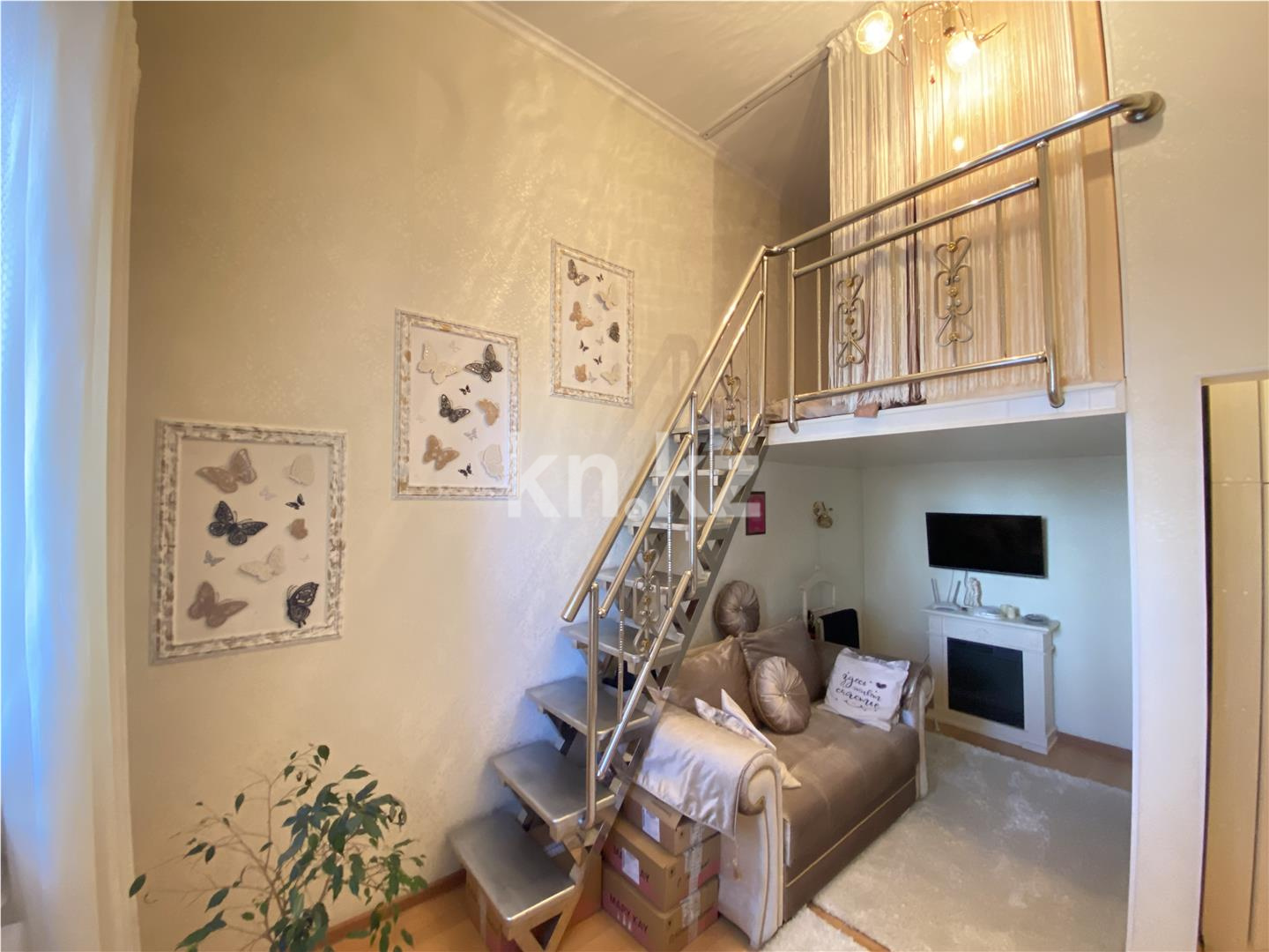 Продажа 1-комнатной квартиры, 33.6 м², ул. Иманова в Астане