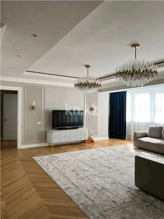 Продажа 4-комнатной квартиры, 200 м² в Алматы