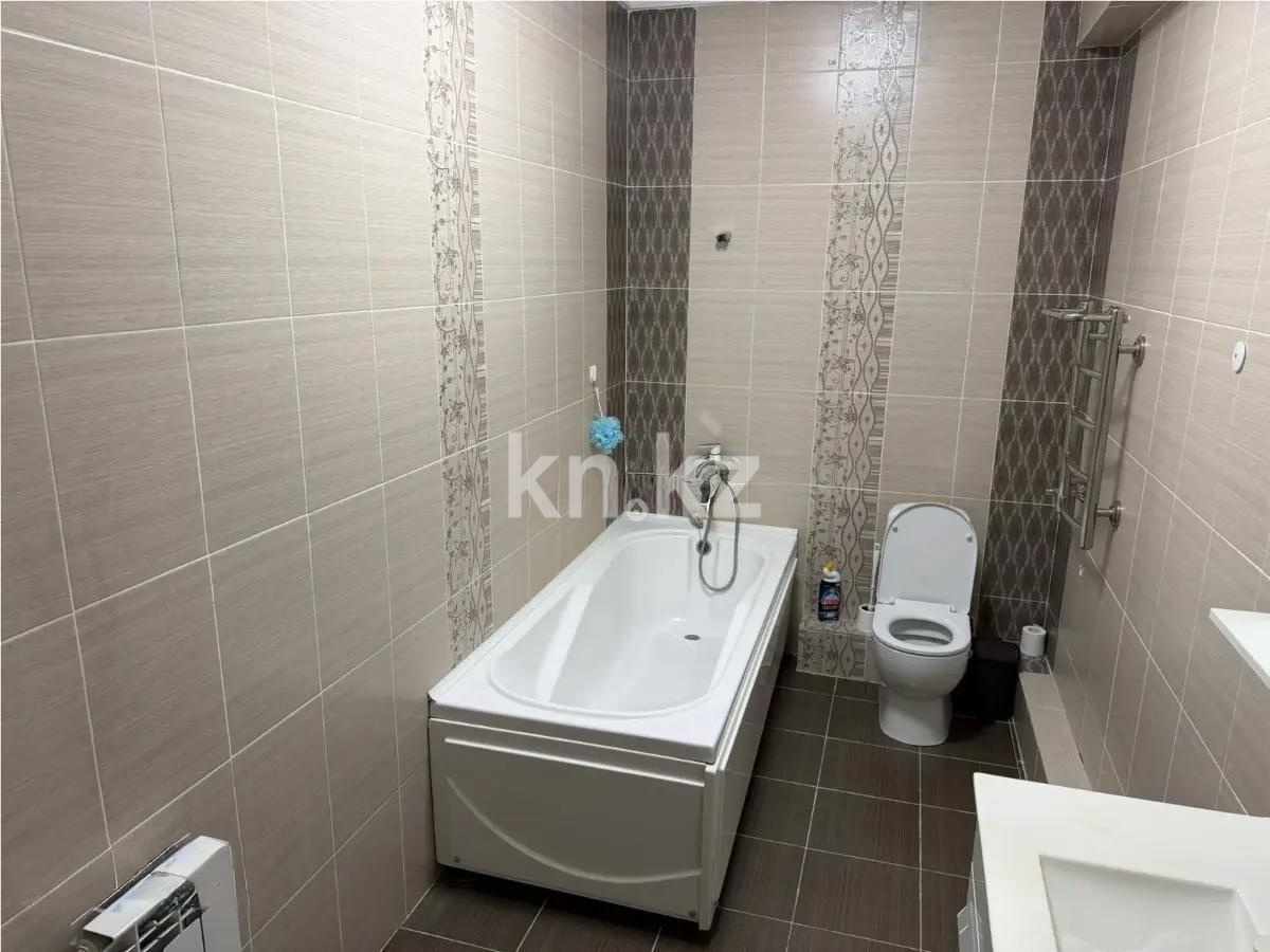 Продажа 2-комнатной квартиры, 81.5 м² в Алматы - фото 4
