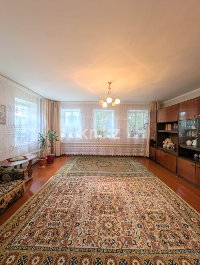 Продажа 4-комнатного дома, 64.4 м² в Уральске