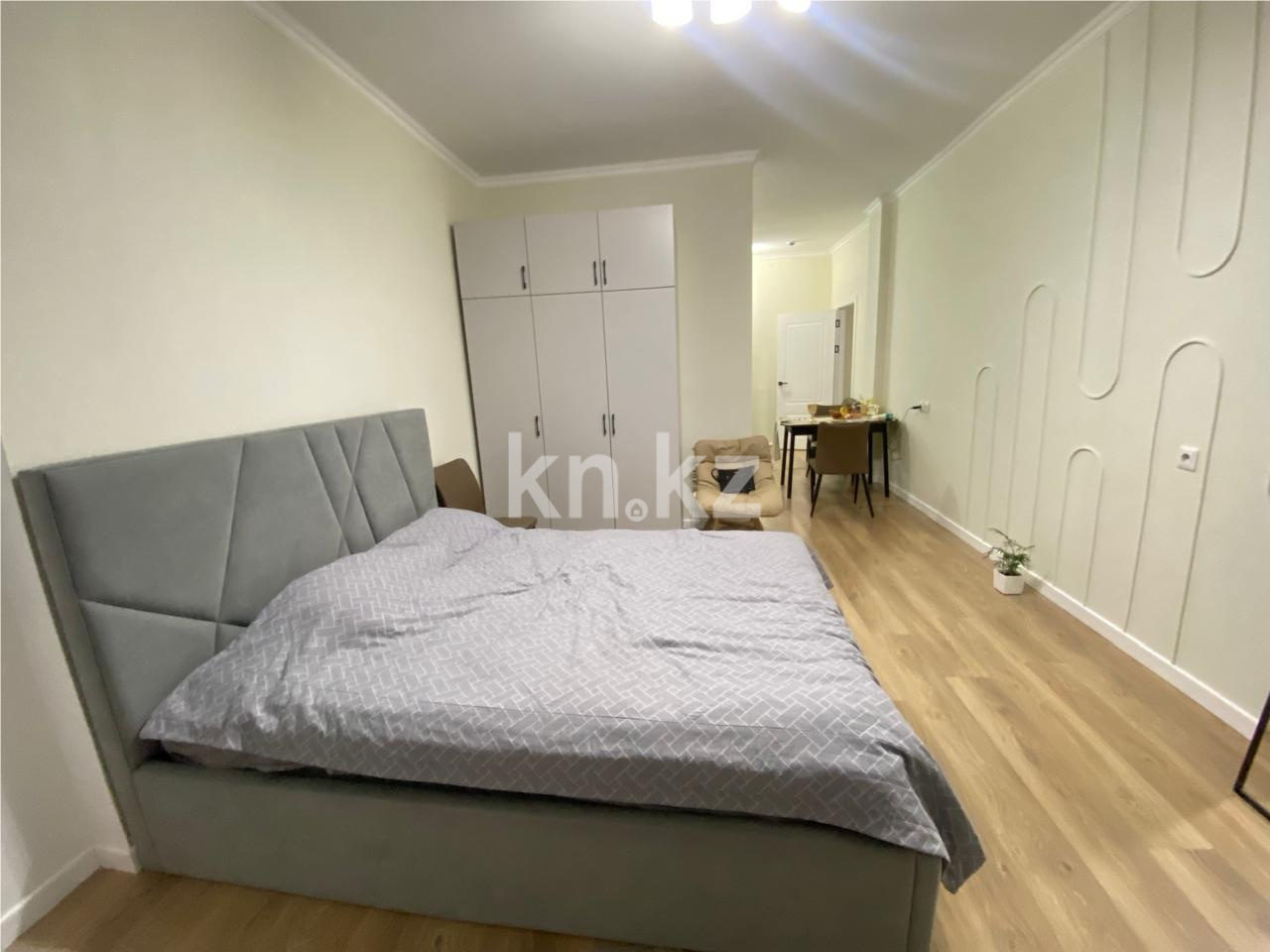 Продажа 2-комнатной квартиры, 64 м², ул. Туркестан в Астане - фото 2