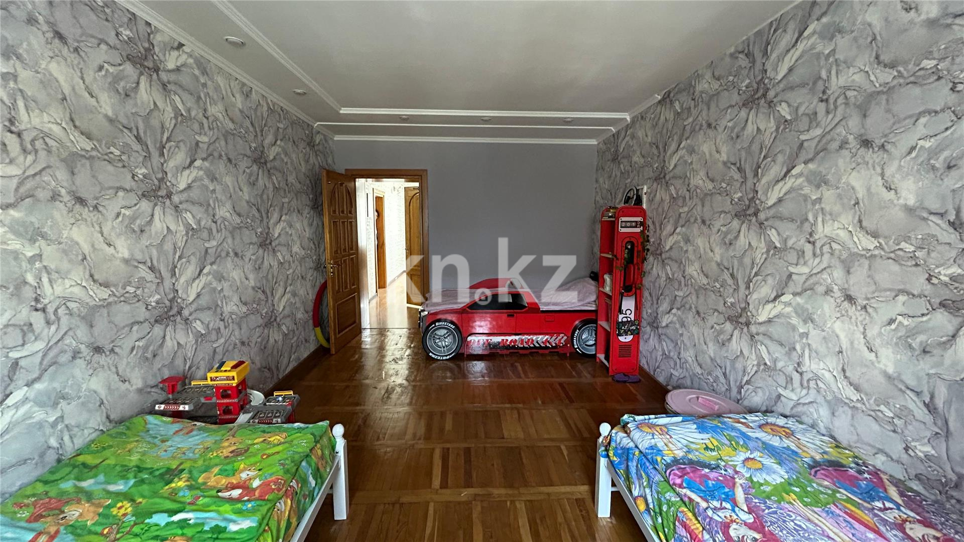 Продажа 4-комнатной квартиры, 137 м², ул. Алиханова в Караганде - фото 8