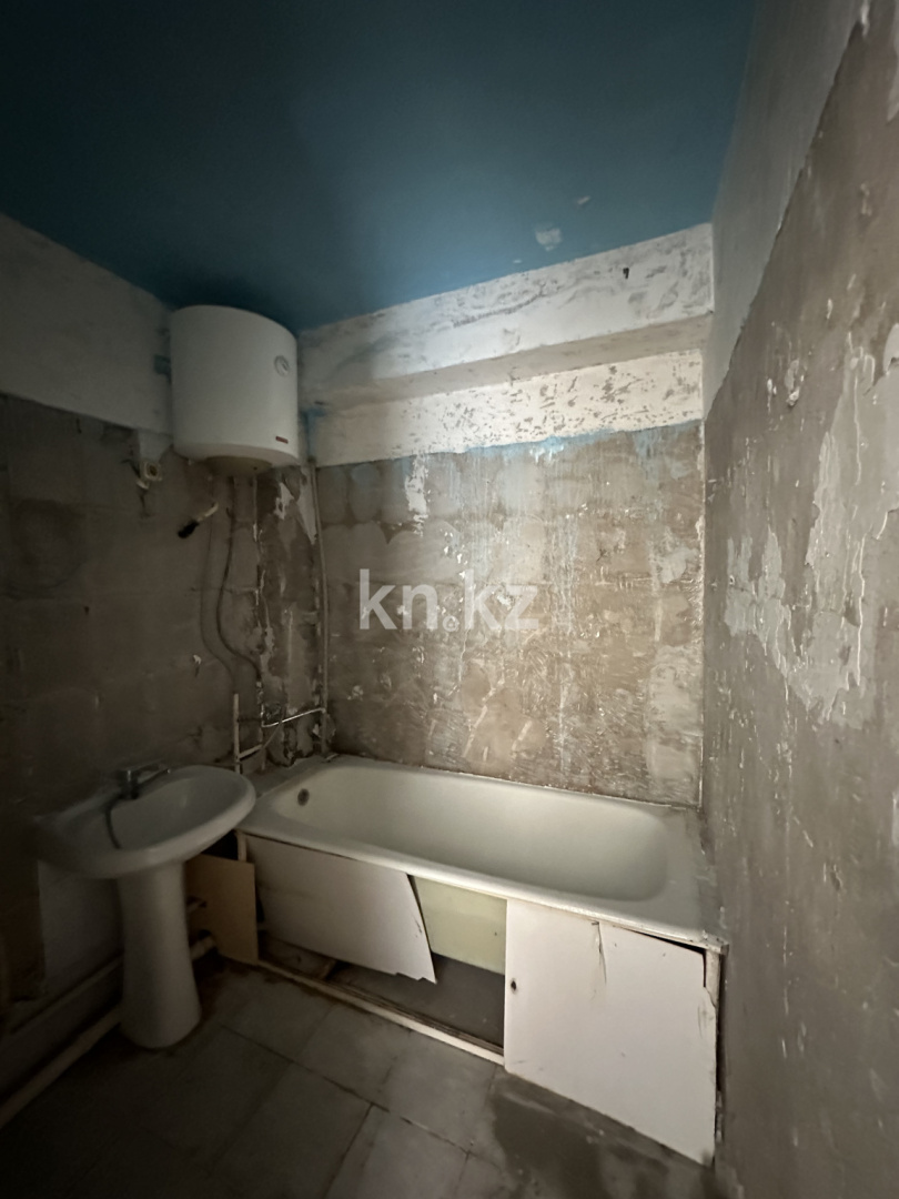 Продажа 3-комнатной квартиры, 68 м², ул. Алии Молдагуловой, дом  44 в Шымкенте - фото 13