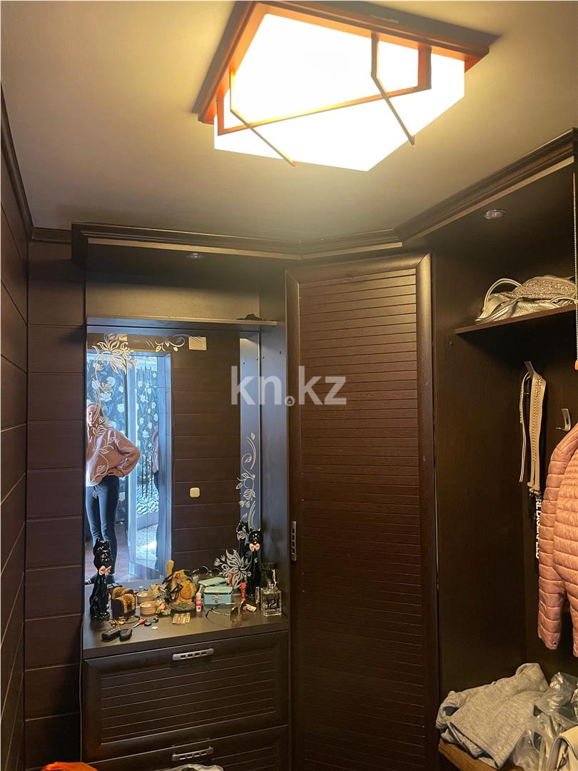 Продажа 1-комнатной квартиры, 35 м², мкр-н Орбита-1, дом  6 в Караганде - фото 6