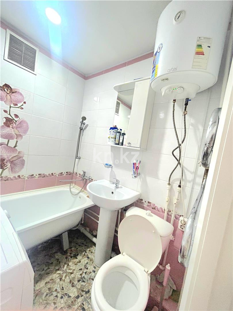 Продажа 2-комнатной квартиры, 46 м², мкр-н 12 в Караганде - фото 7