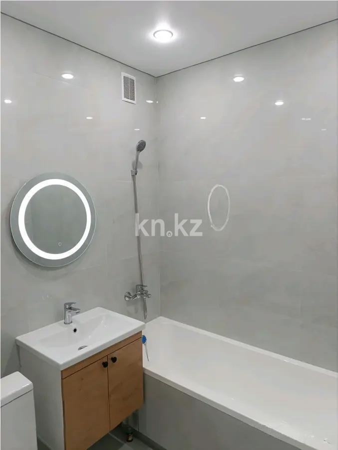 Продажа 1-комнатной квартиры, 34 м², ул. Нажимеденова, дом  52б в Астане - фото 3