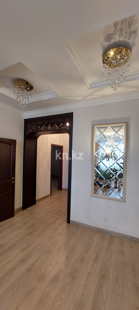 Продажа 5-комнатной квартиры, 217 м², ул. Аманжолова, дом  41 в Караганде - фото 16