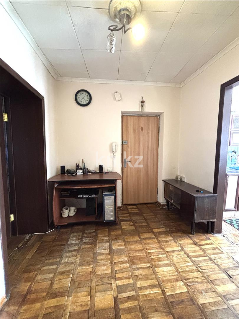 Продажа 3-комнатной квартиры, 61 м², ул. Крылова в Караганде - фото 12