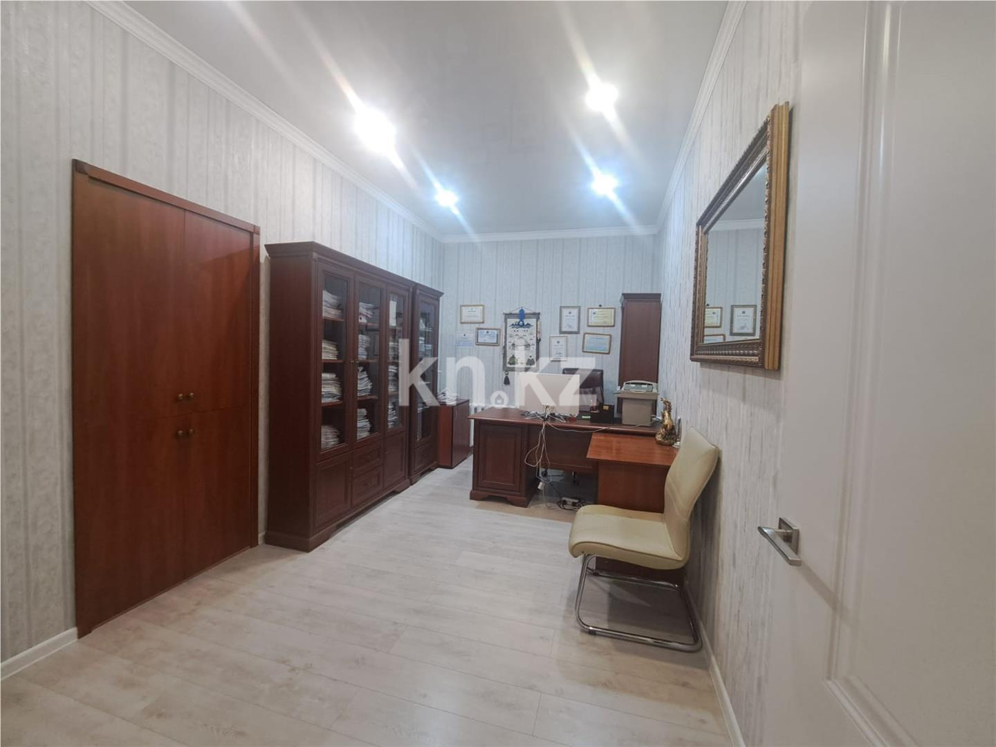 Продажа 4-комнатной квартиры, 117 м², ул. Бигельдинова, дом  9/1 в Астане - фото 4